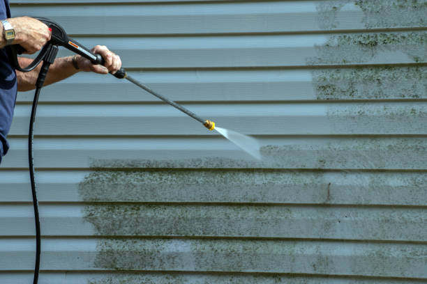 Best Animal Enclosure Cleaning  in Montalvin Manor, CA